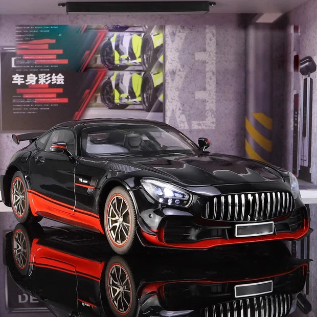 1:18 Mercedes Benz GTR - Limitierte Auflage