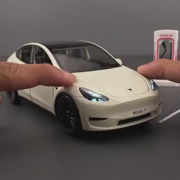 1:24 Tesla Model Y