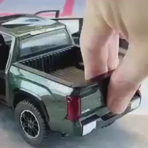 1:24 Tundra Pickup